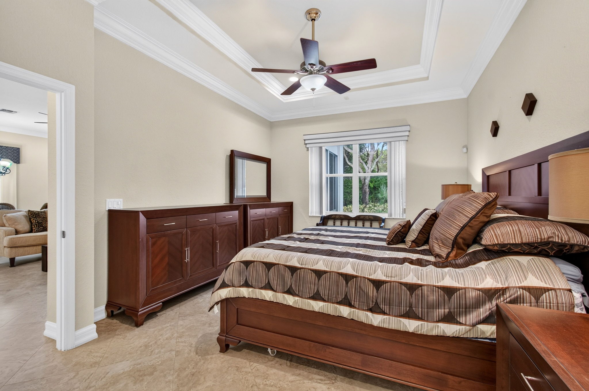  Photo 36