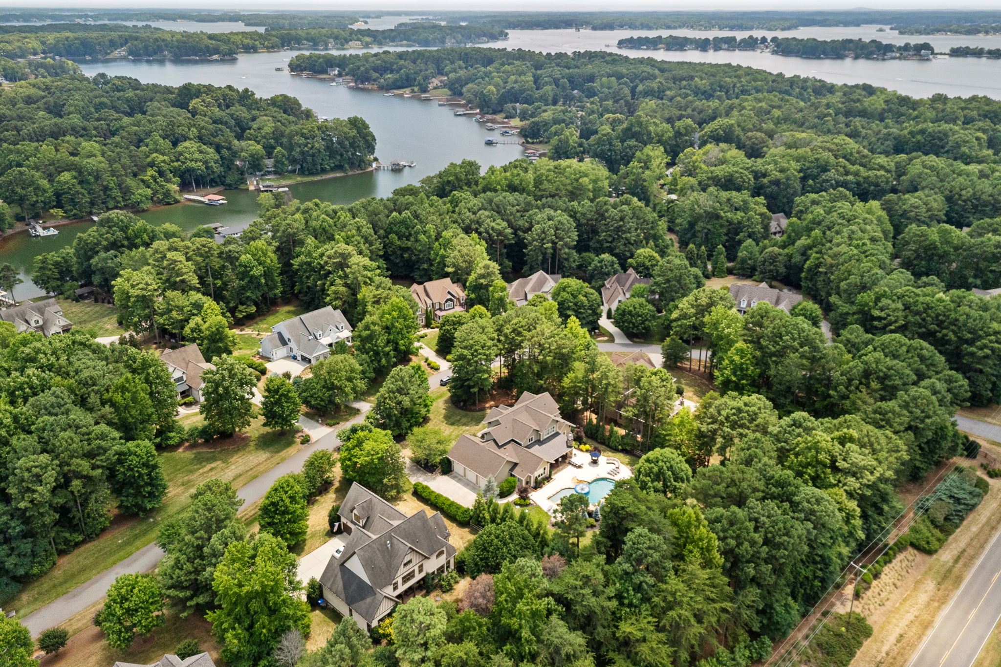 Convenient Access to Lake Norman