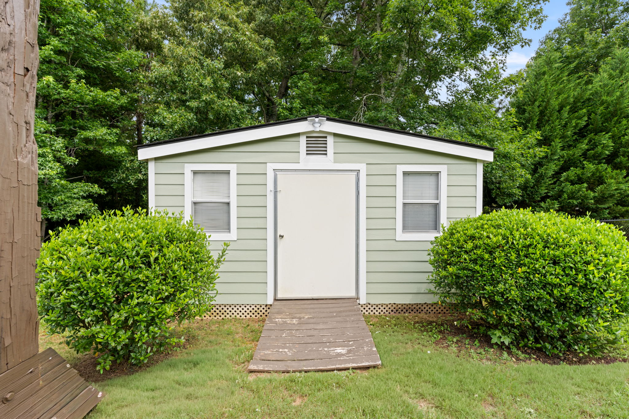Storage building