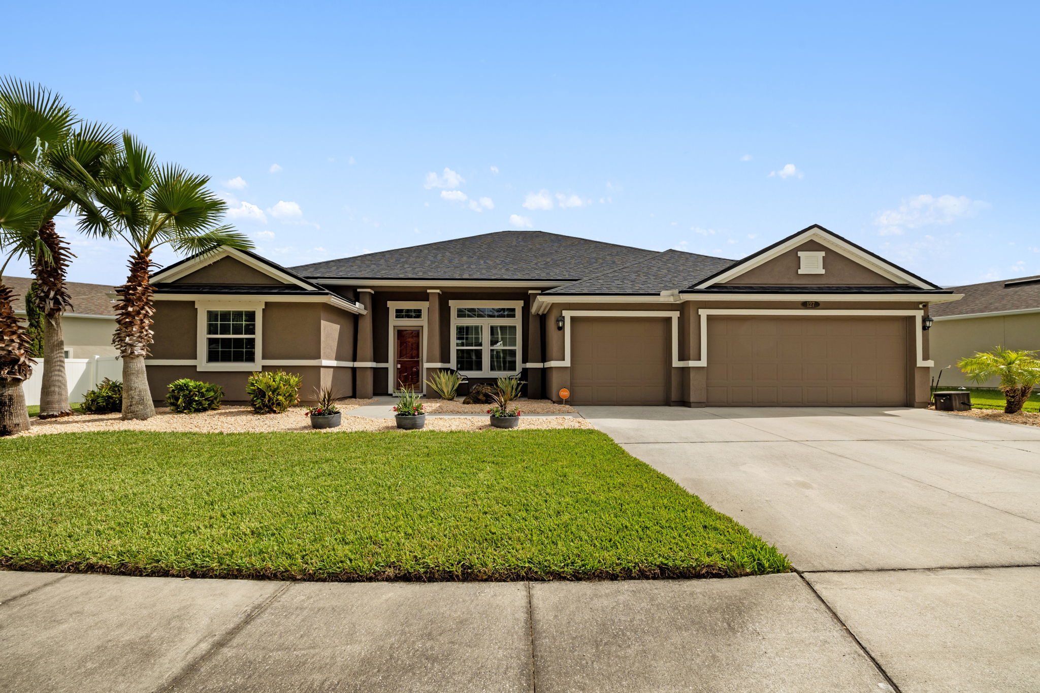Welcome to 127 Bradford Lake Cir