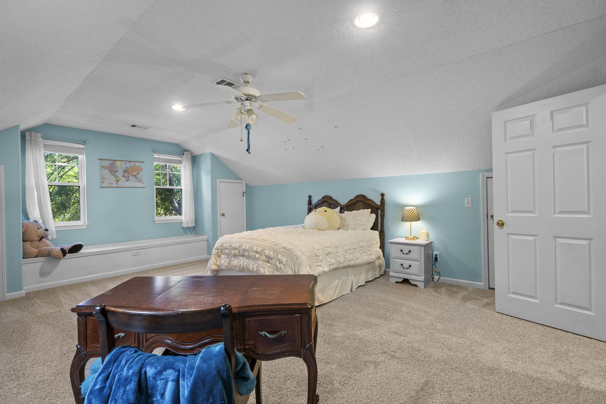  Photo 34