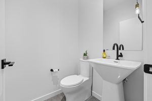  Photo 33