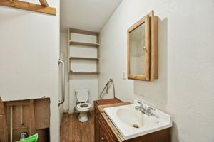 Guest Cottage Bathroom