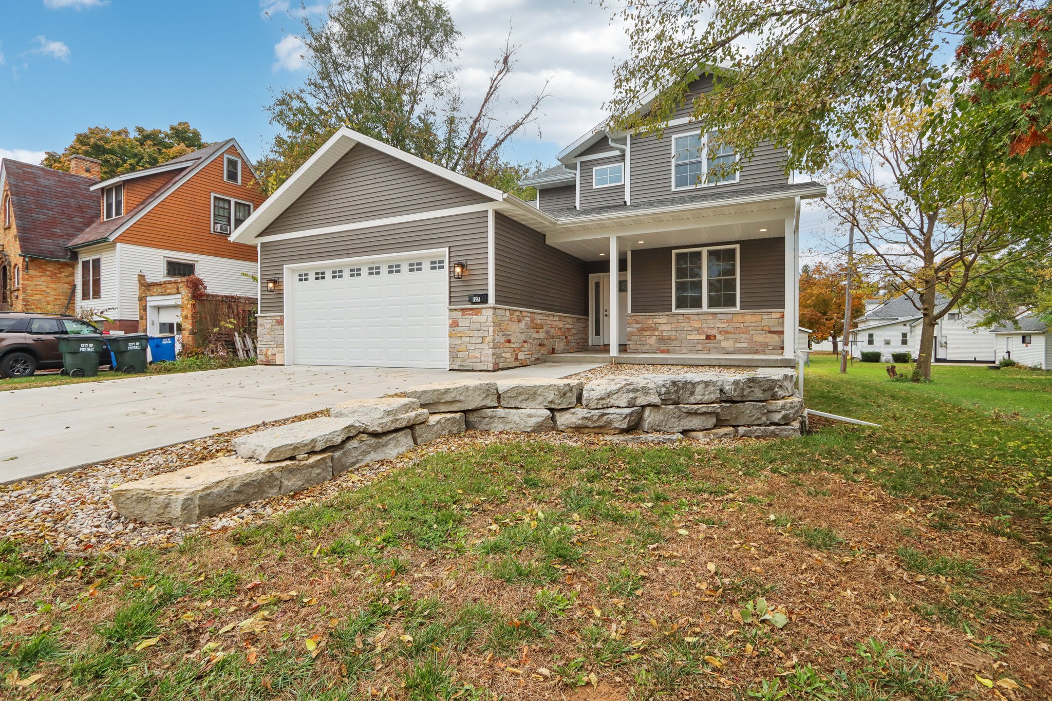 E Franklin St-S0111-004.jpg