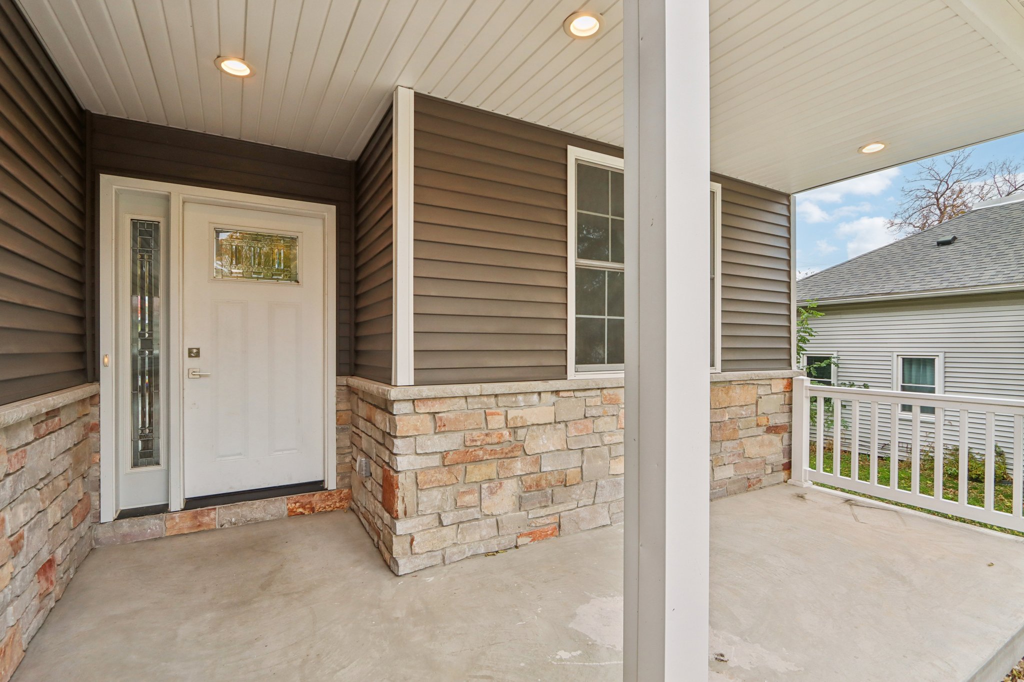 E Franklin St-S0111-005.jpg