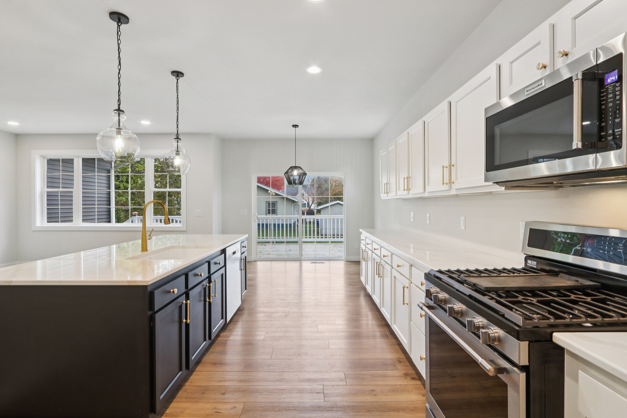 E Franklin St-S0111-019.jpg