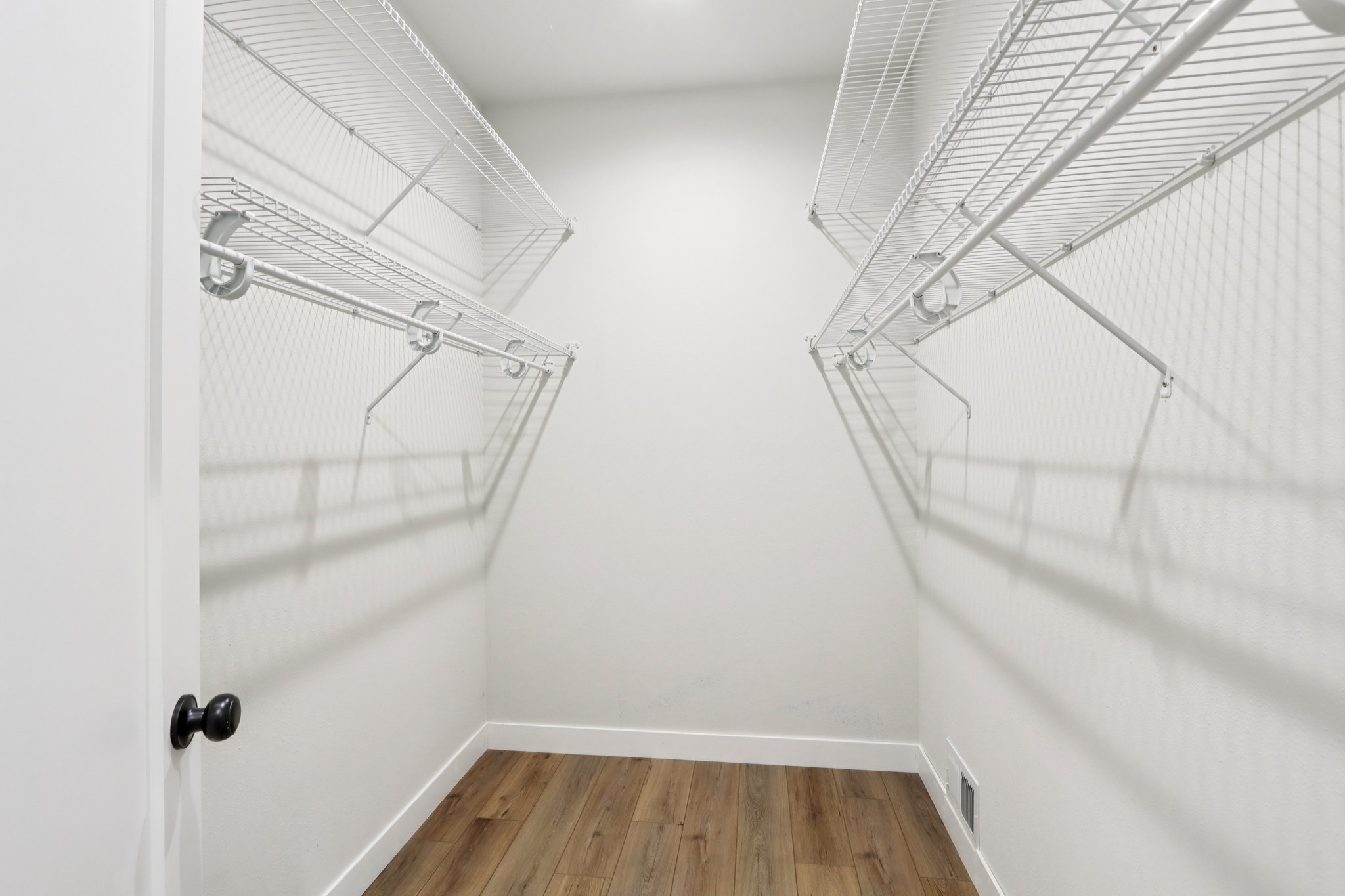 E Franklin St-S0111-026.jpg