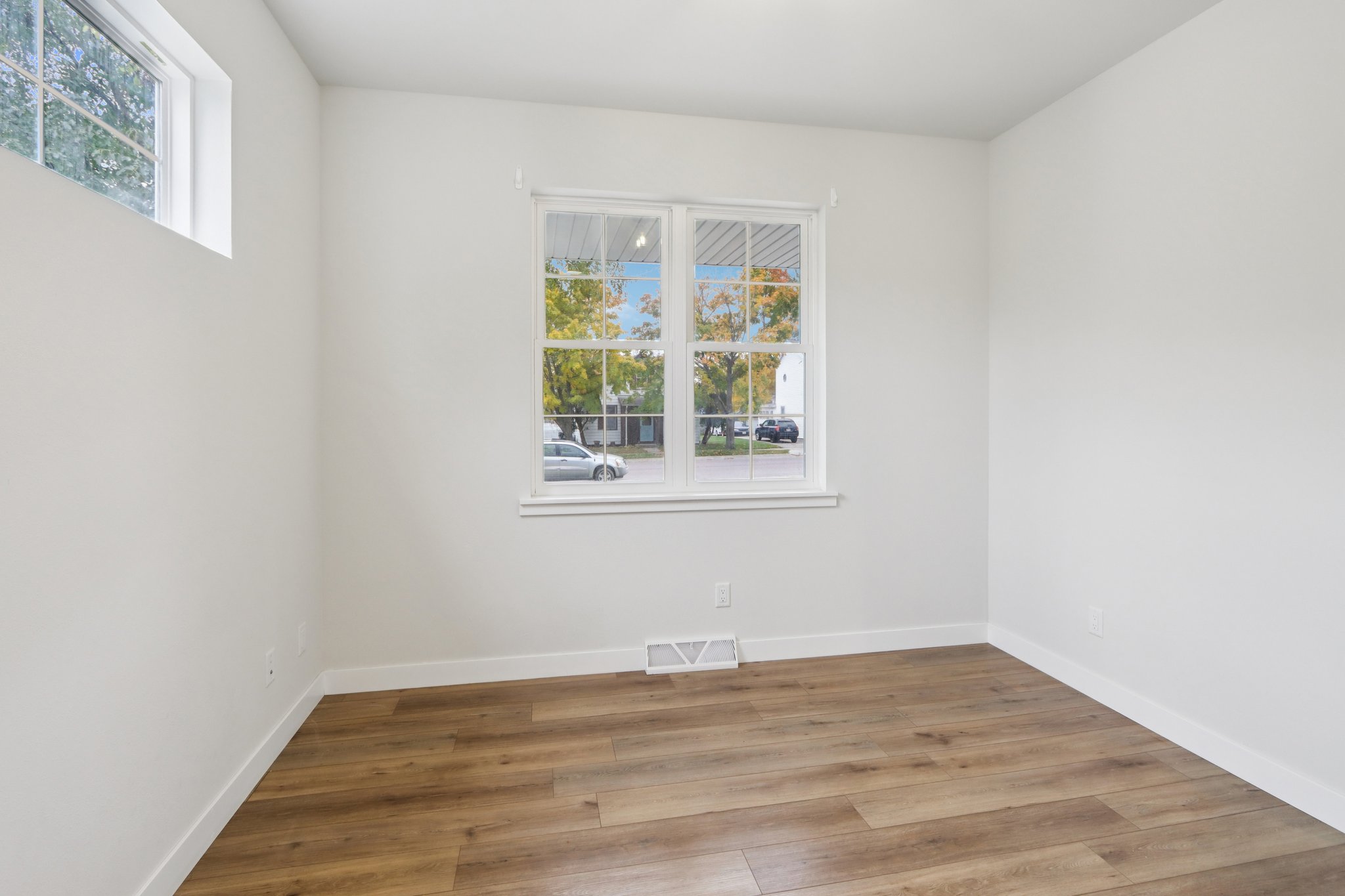 E Franklin St-S0111-027.jpg