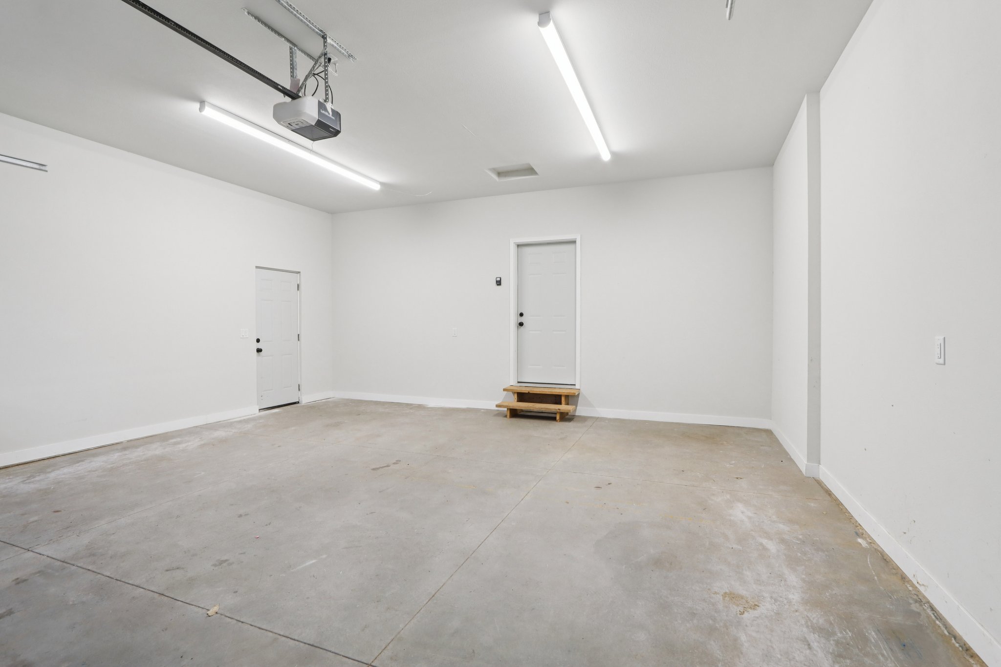 E Franklin St-S0111-035.jpg