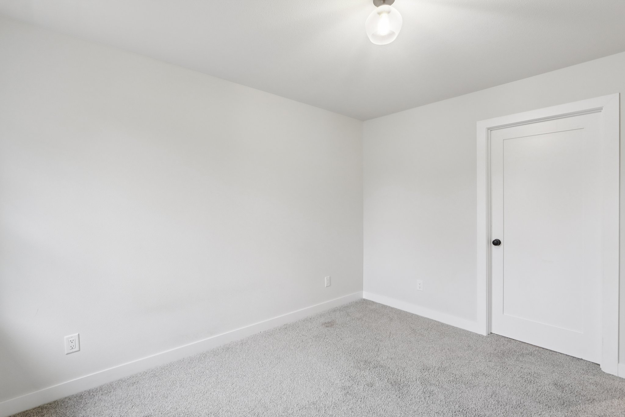 E Franklin St-S0111-041.jpg