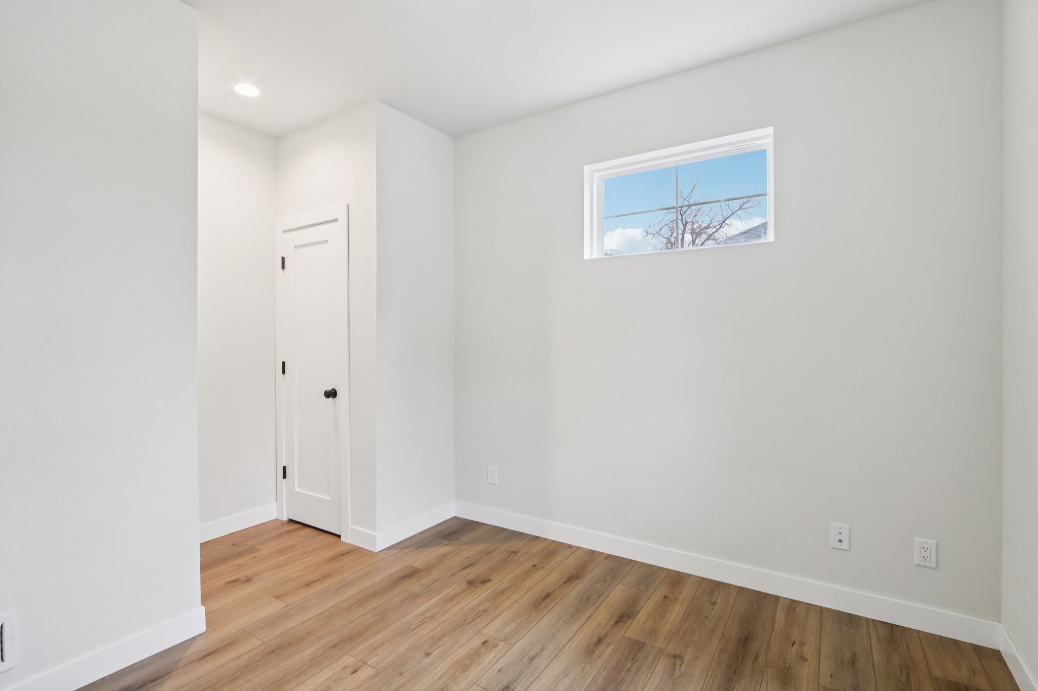 E Franklin St-S0111-049.jpg