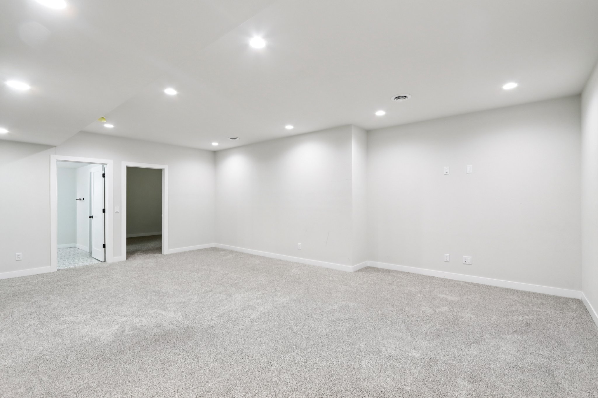 E Franklin St-S0111-055.jpg