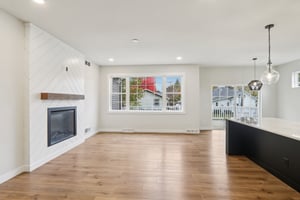 E Franklin St-S0111-008.jpg