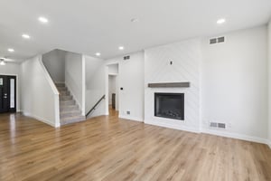 E Franklin St-S0111-009.jpg