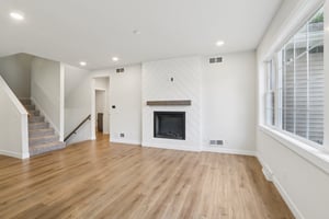 E Franklin St-S0111-010.jpg