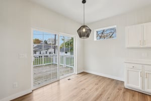 E Franklin St-S0111-012.jpg