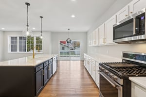 E Franklin St-S0111-019.jpg