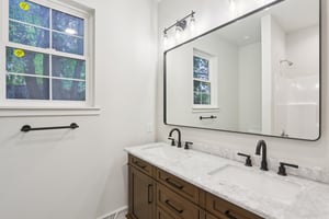 E Franklin St-S0111-024.jpg