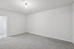 E Franklin St-S0111-034.jpg