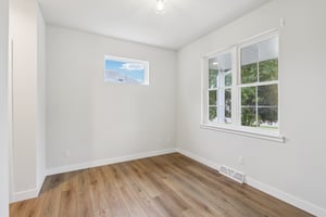 E Franklin St-S0111-048.jpg