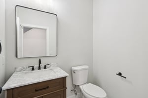 E Franklin St-S0111-050.jpg