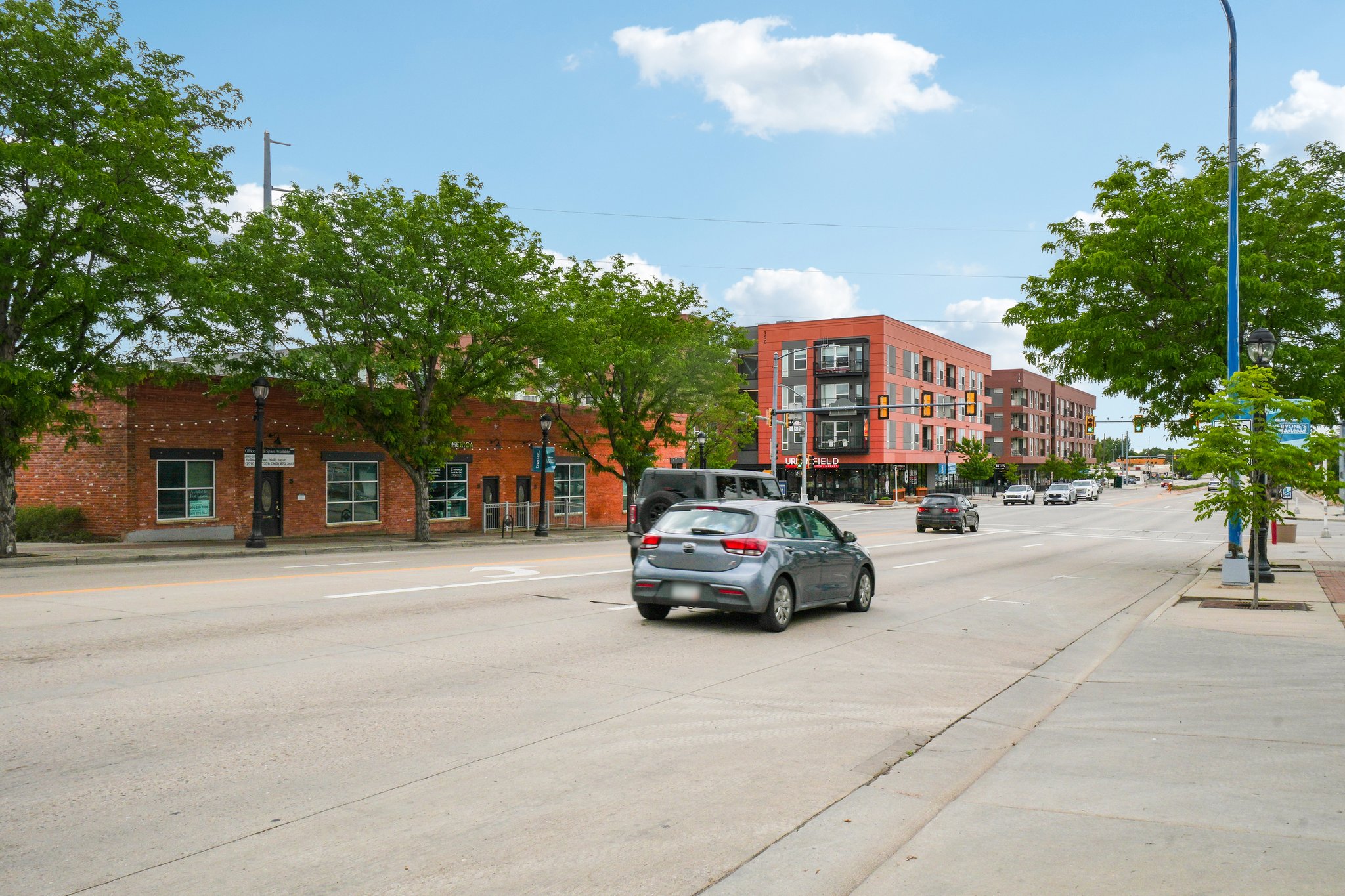 E Saint Clair Ave-2105-902.jpg