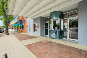 E Saint Clair Ave-2105-905.jpg