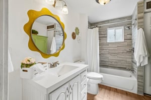 E Saint Clair Ave-S2105-014.jpg