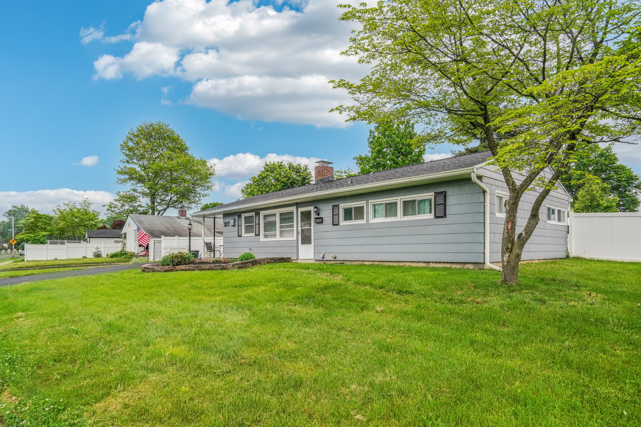 Elderberry Dr-002.jpg