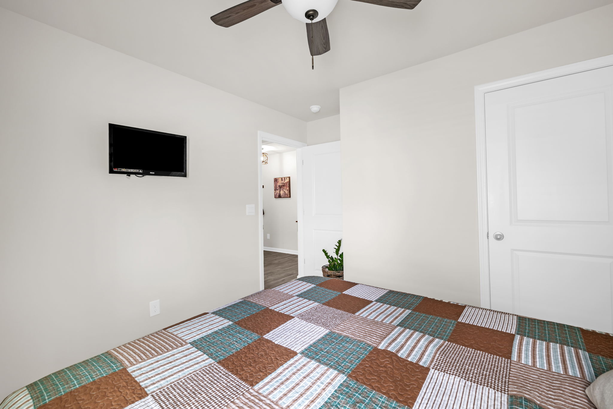 127 Green Mallard Wy-22