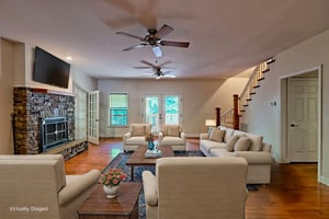 1R3A7416_17_18_19_20_21_22 virtually staged.jpeg