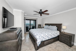 Primary Bedroom1a