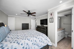 Primary Bedroom1d