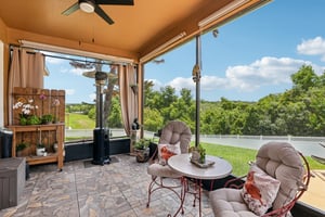 Colonnade Cir-S0306-038.jpg