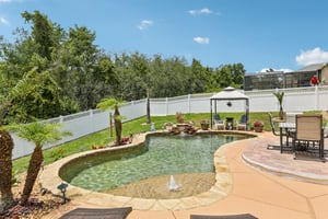 Colonnade Cir-S0306-046.jpg