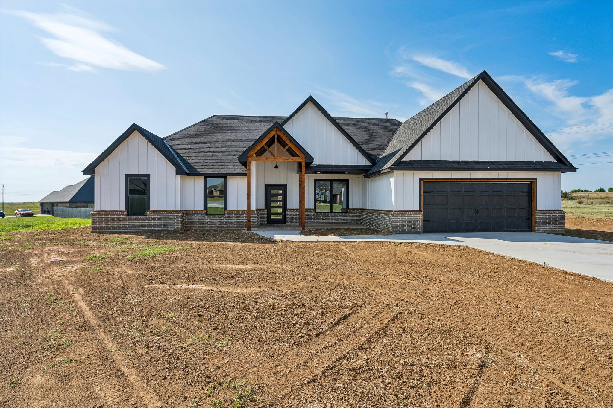 12702 Sierra Ln_005.jpg
