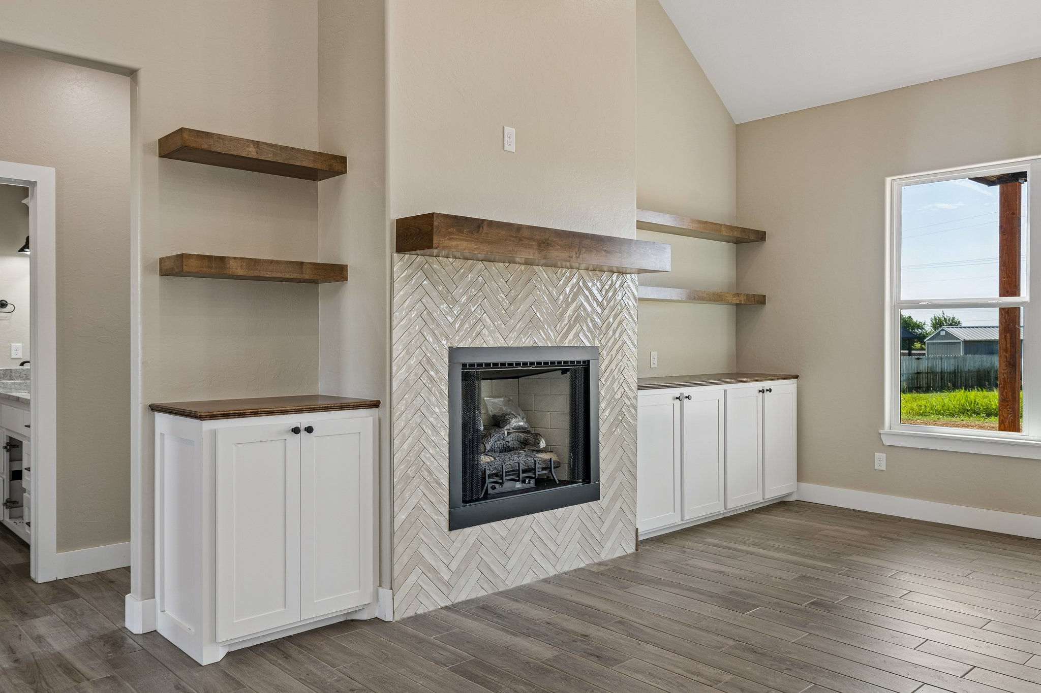 12702 Sierra Ln_015.jpg