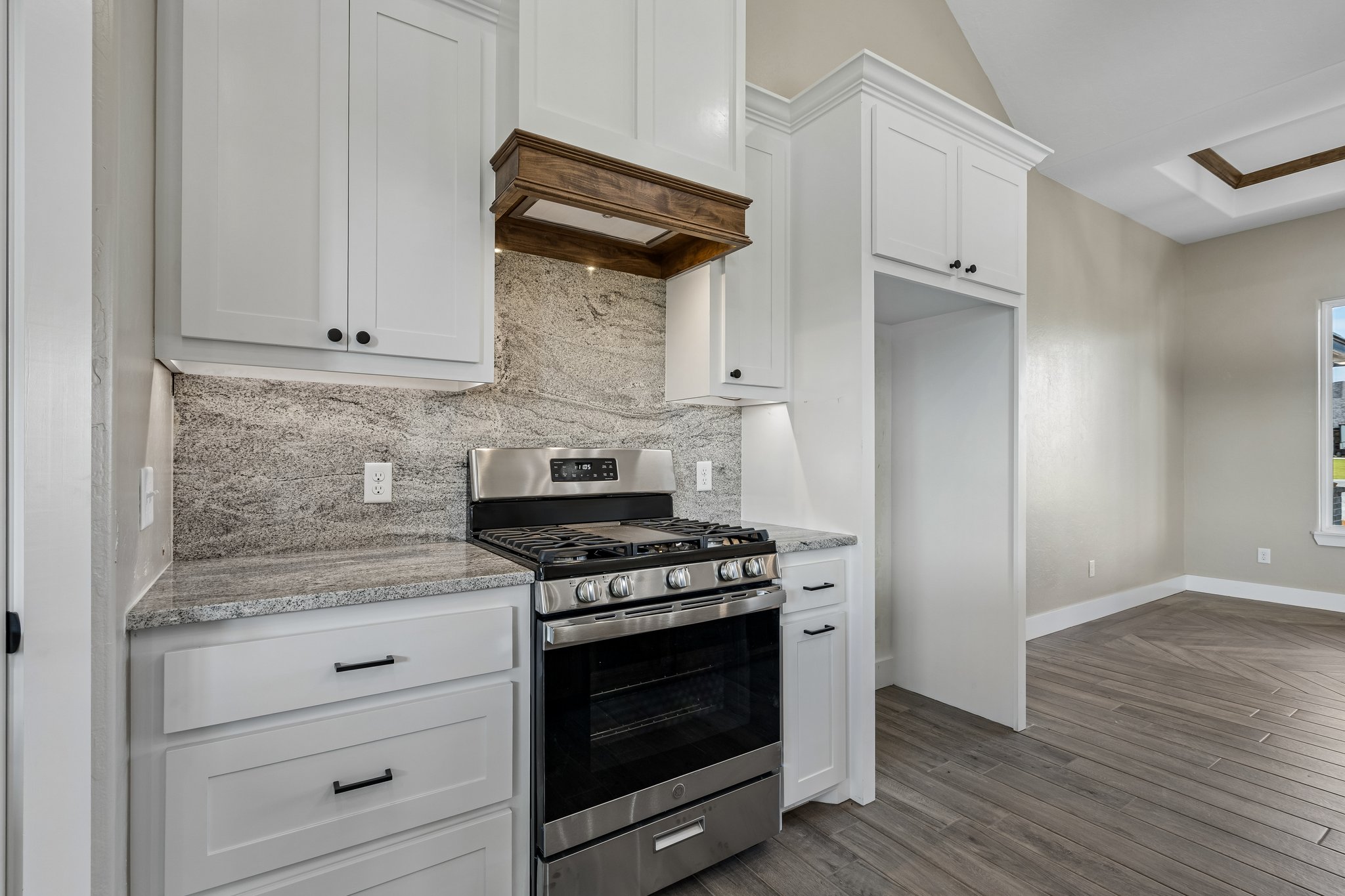 12702 Sierra Ln_023.jpg