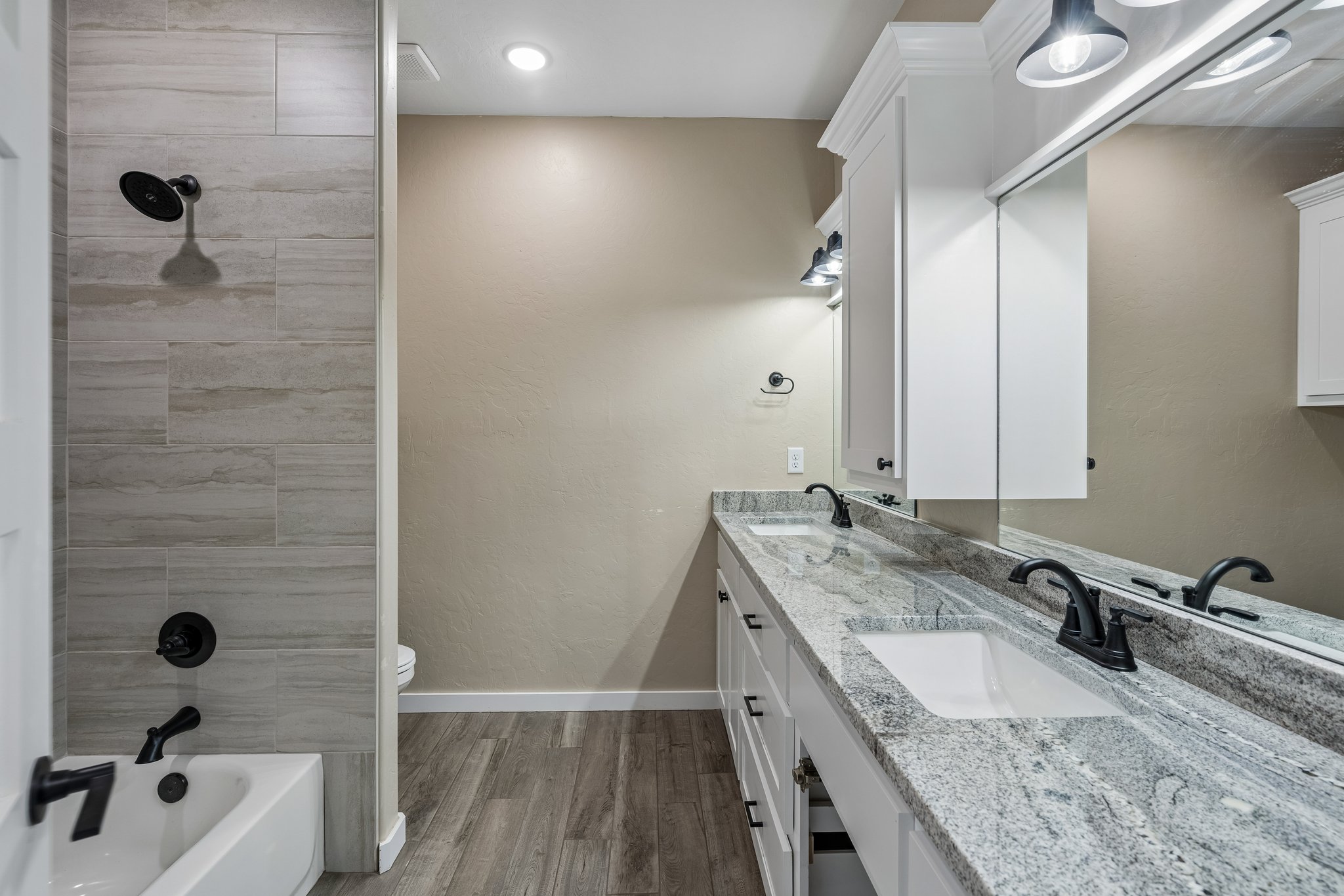 12702 Sierra Ln_031.jpg