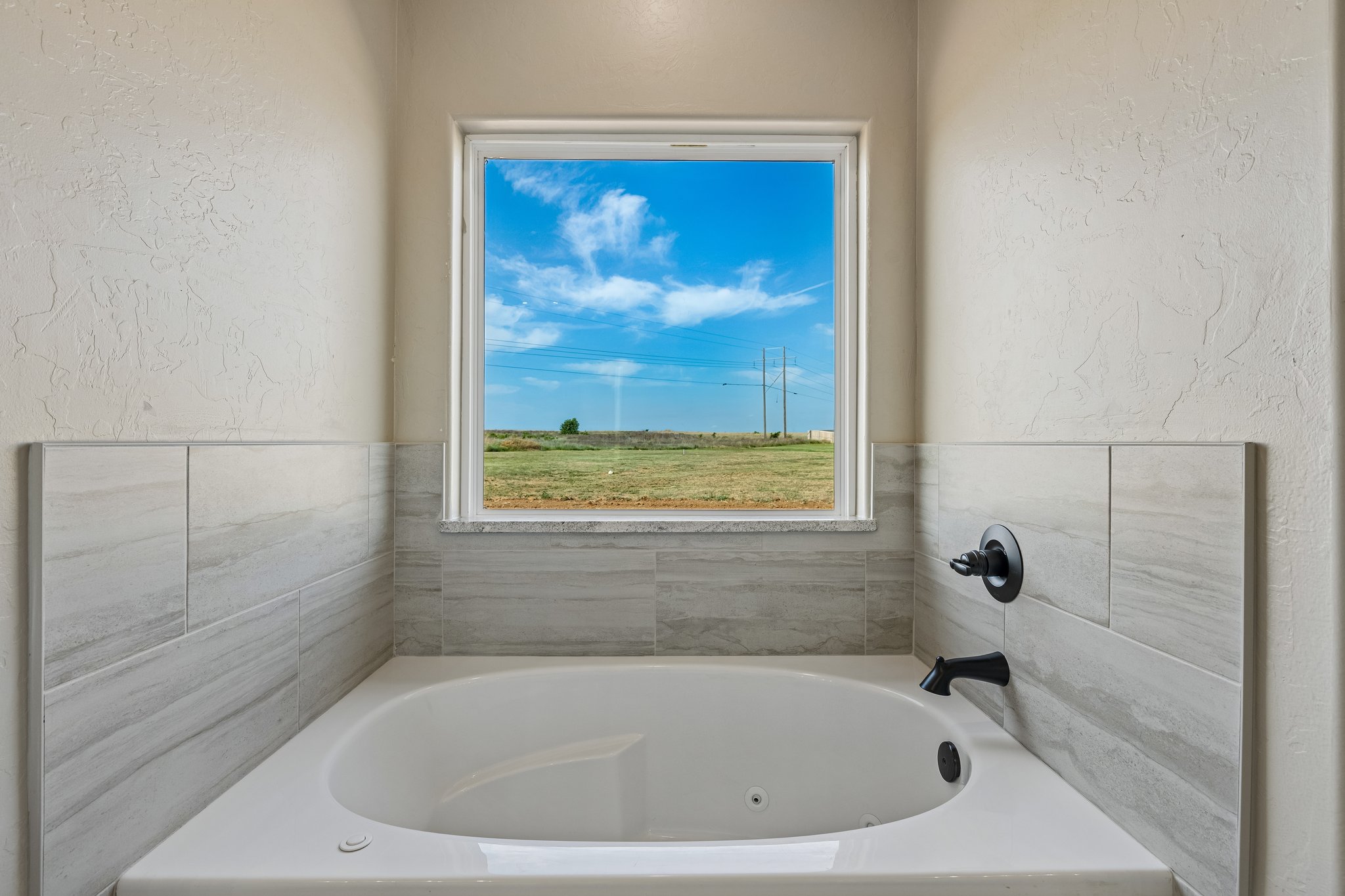 12702 Sierra Ln_034.jpg