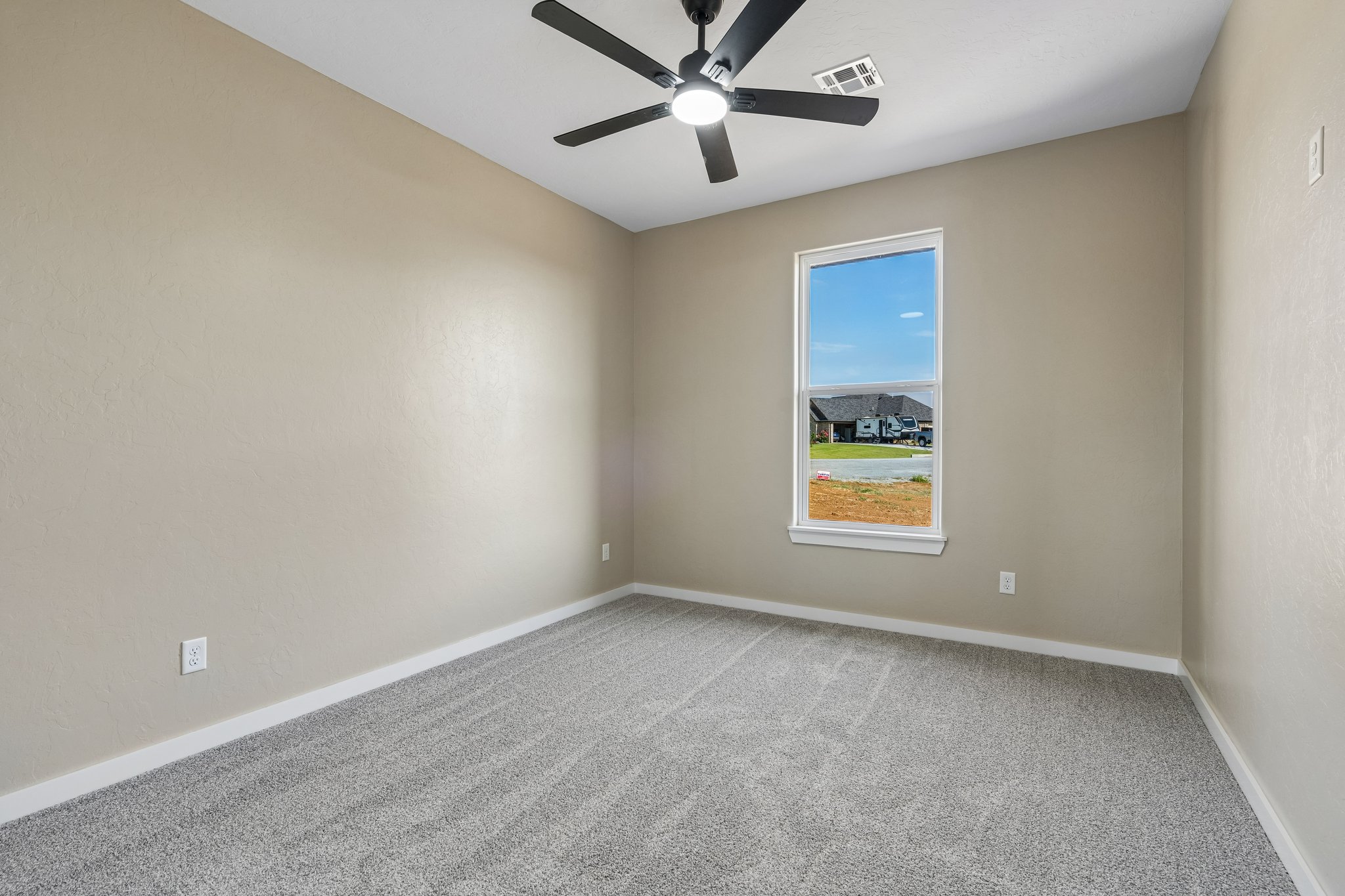 12702 Sierra Ln_038.jpg