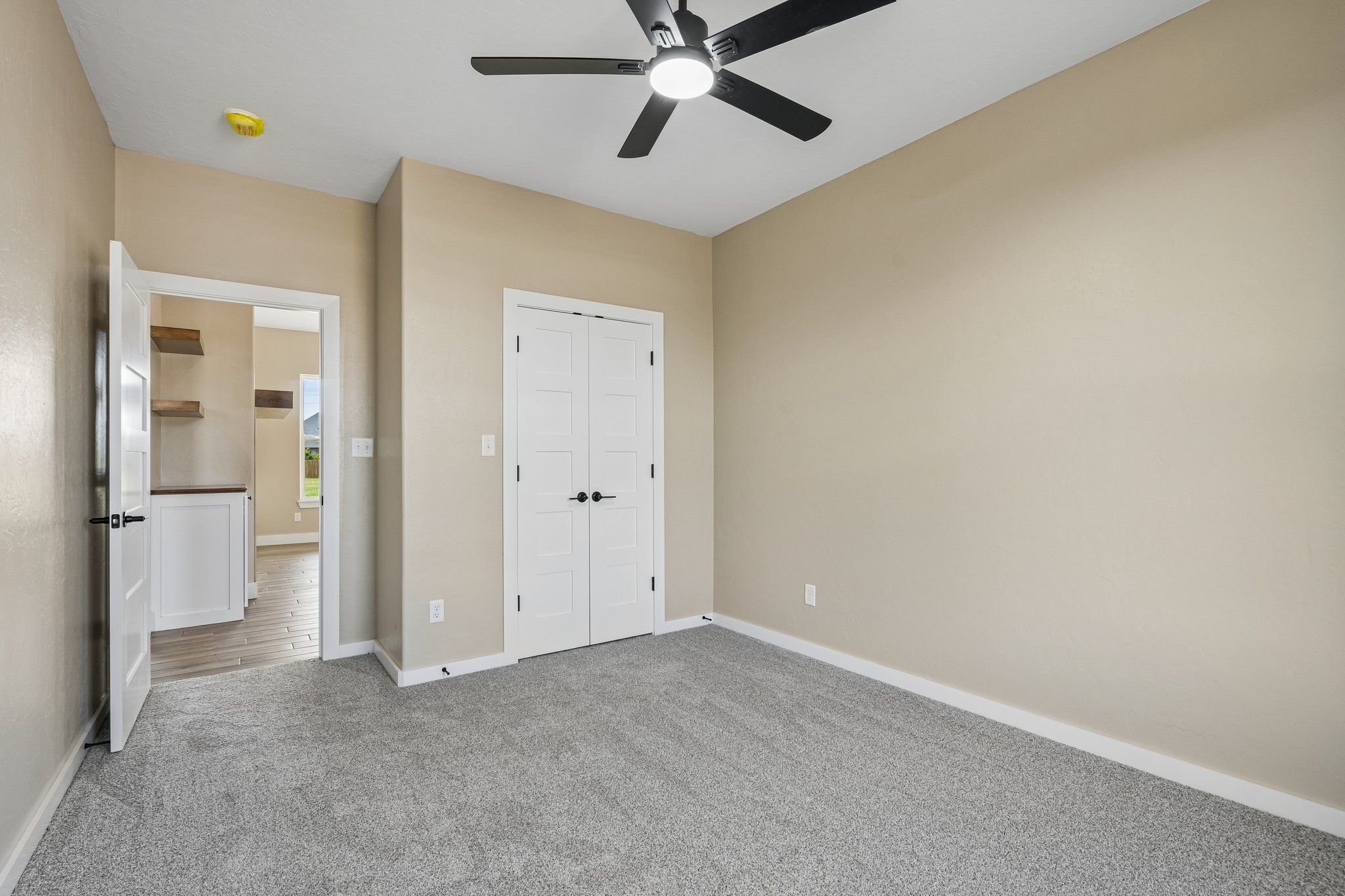 12702 Sierra Ln_039.jpg