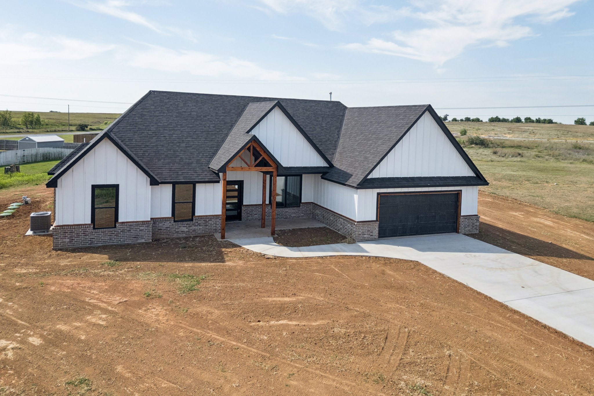 12702 Sierra Ln_001 (2).jpg