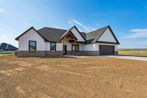 12702 Sierra Ln_003.jpg