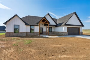 12702 Sierra Ln_004.jpg