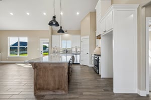12702 Sierra Ln_018.jpg