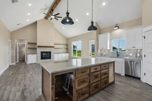 12702 Sierra Ln_024.jpg