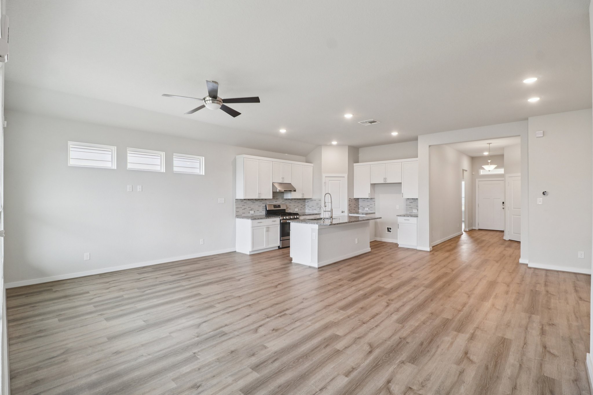 Arya Way-S0403-007.jpg