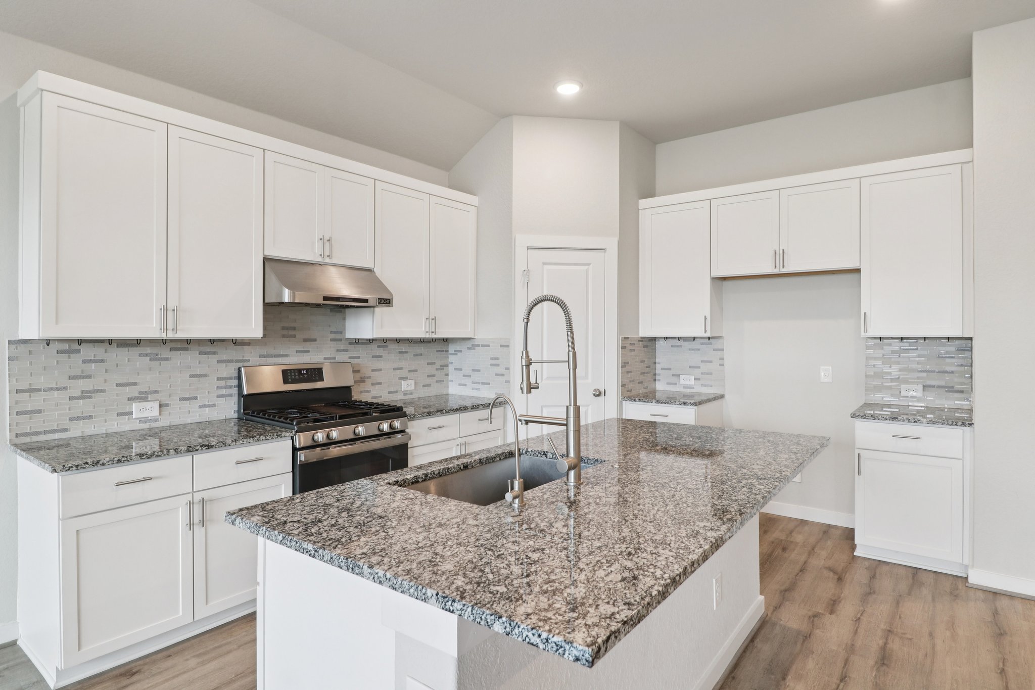 Arya Way-S0403-012.jpg