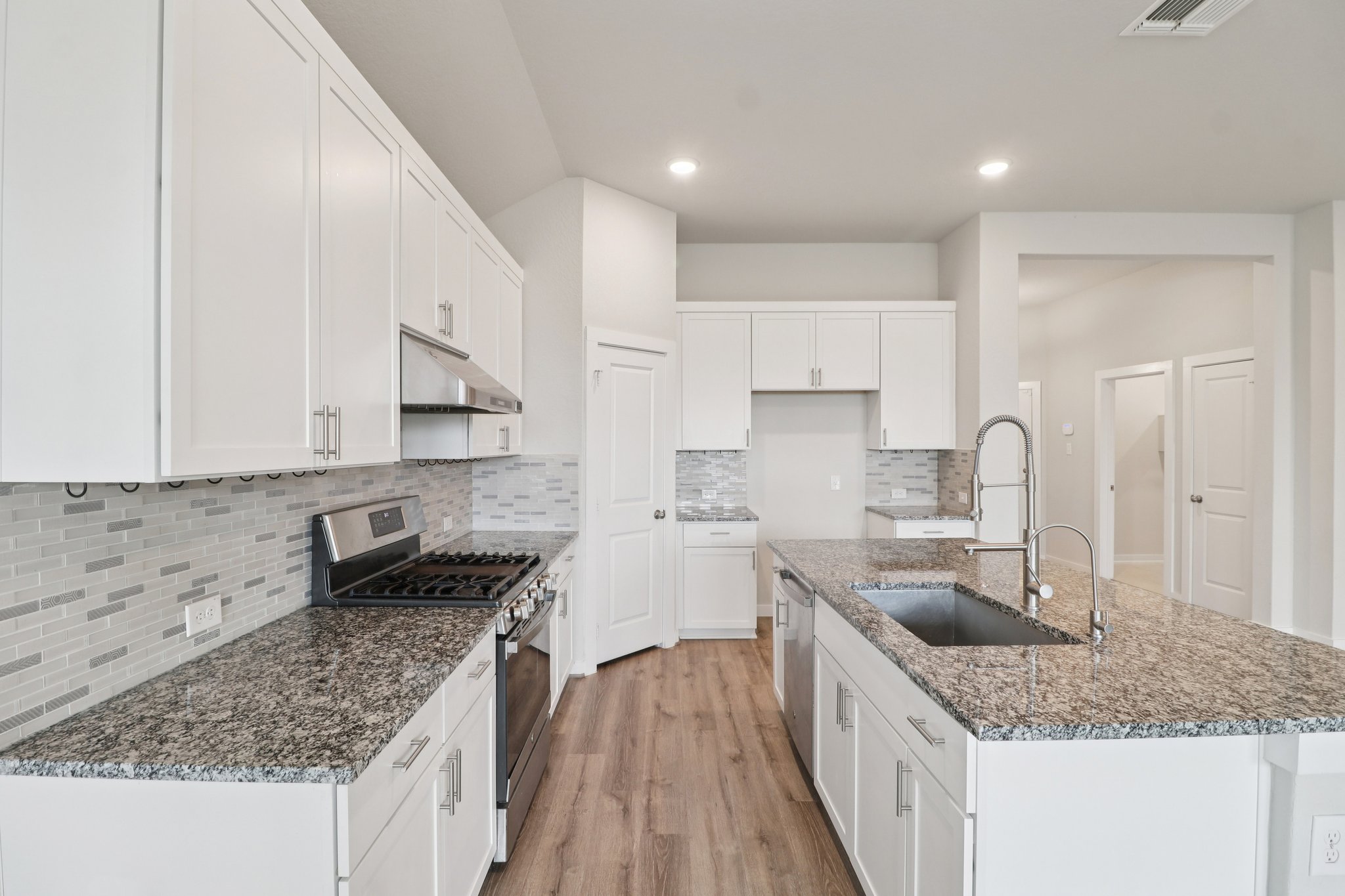 Arya Way-S0403-013.jpg